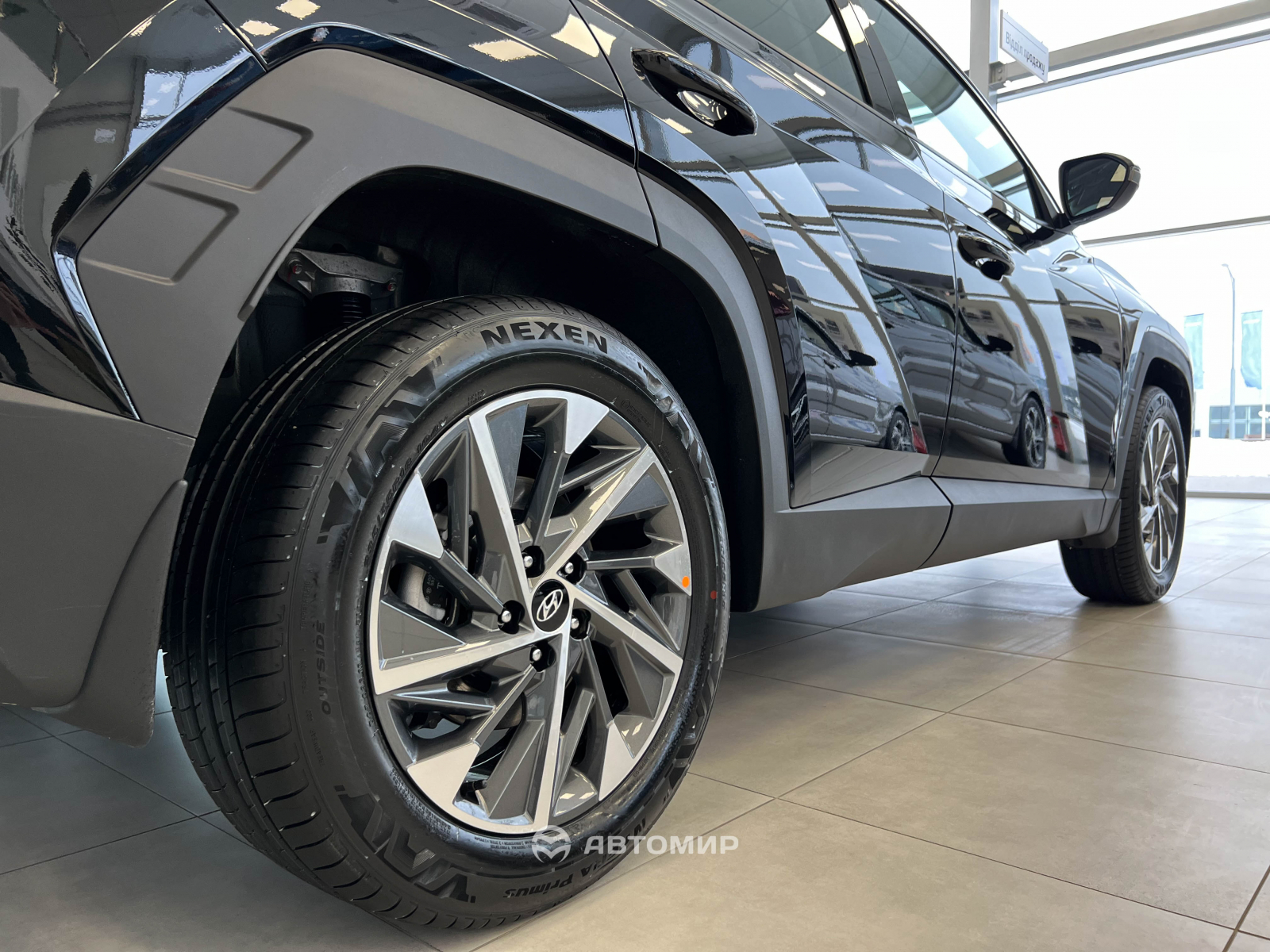 Абсолютно новий Hyundai Tucson в наявності у автосалоні. | БУГ АВТО - фото 9